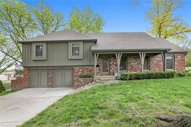 11817 Cherry St, Kansas City, MO 64131