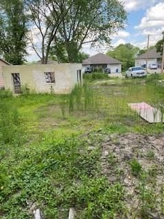 606 Davis St, Liberty, MO 64068