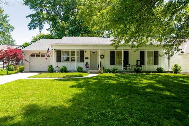 9017 Wedd St, Overland Park, KS 66212