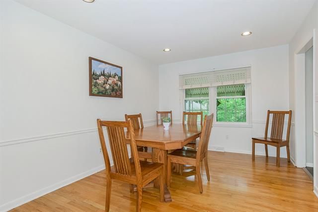 9942 Cedar St, Overland Park, KS 66207