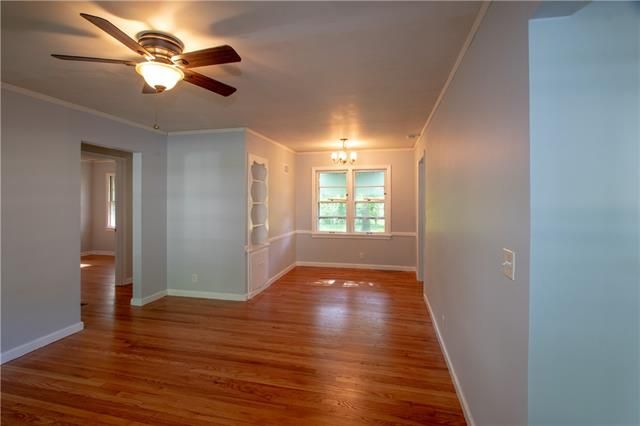 4402 Moats Dr, Kansas City, MO 64133