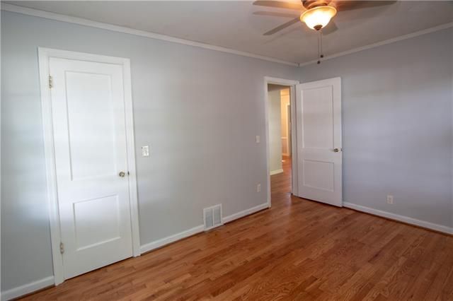 4402 Moats Dr, Kansas City, MO 64133