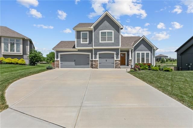 1310 NE 107th Ter, Kansas City, MO 64155