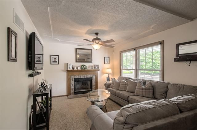 11205 N Marsh Ave, Kansas City, MO 64157