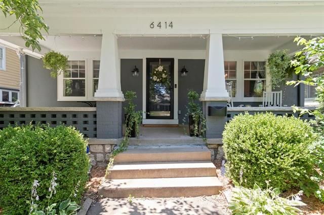 6414 Walnut St, Kansas City, MO 64113