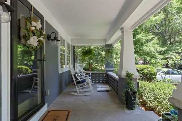 6414 Walnut St, Kansas City, MO 64113