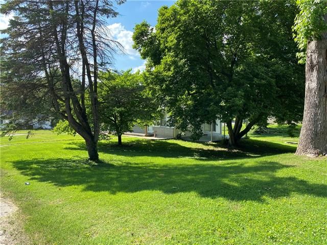 11700 E 48th Ter, Kansas City, MO 64133