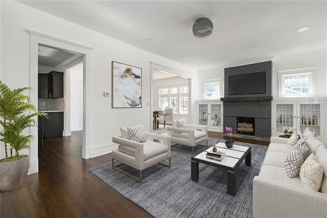 1310 E 28th Ter, Kansas City, MO 64109