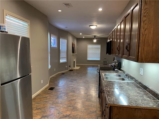 2904 E 33rd St, Kansas City, MO 64128