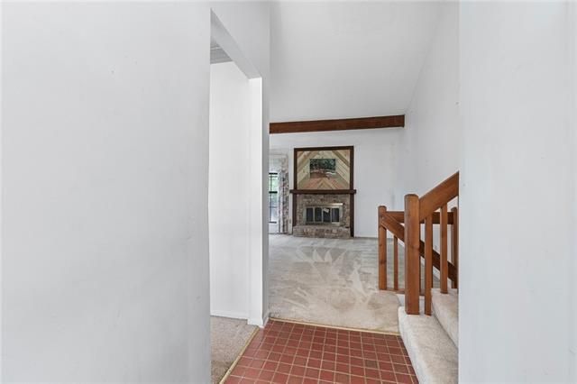 12376 W 107th Ter, Overland Park, KS 66210