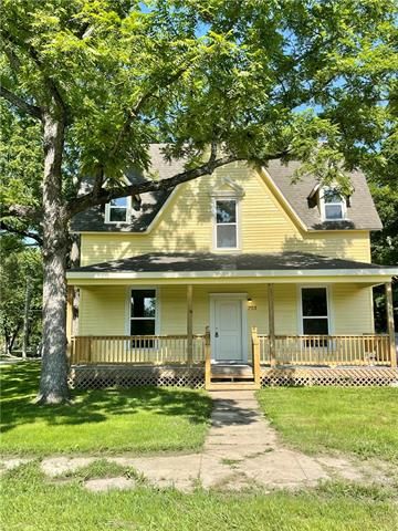 703 S Mulberry St, Ottawa, KS 66067