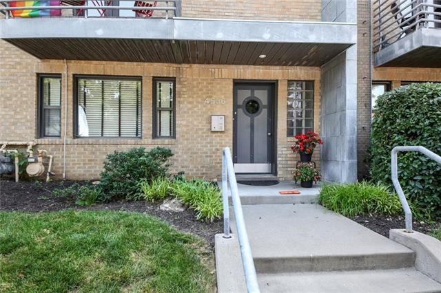 4536 Broadway St #3S, Kansas City, MO 64111