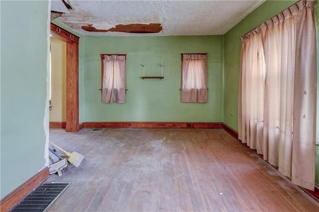 1642 Poplar Ave, Kansas City, MO 64127