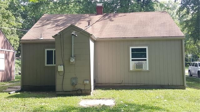 1502 E 72nd St, Kansas City, MO 64131
