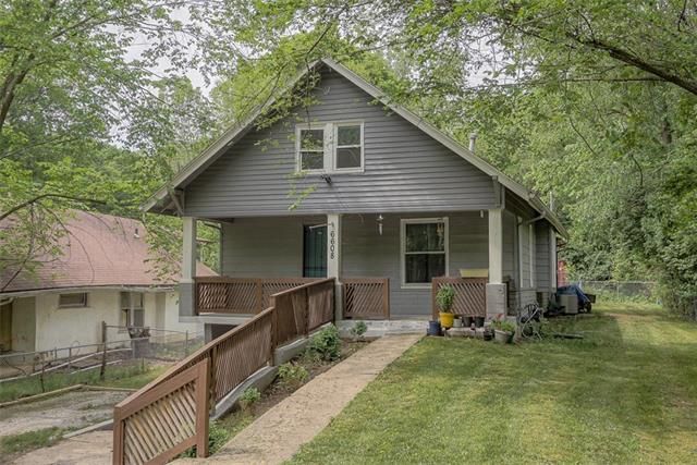 6608 E 67th St, Kansas City, MO 64133