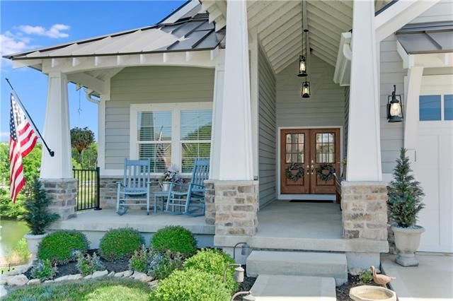 1302 Wright Cir, Pleasant Hill, MO 64080