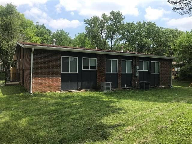 9151 W 83rd St, Overland Park, KS 66204