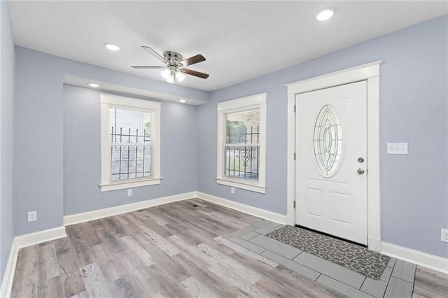 3824 E 68 St, Kansas City, MO 64132