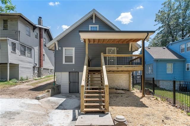 3824 E 68 St, Kansas City, MO 64132
