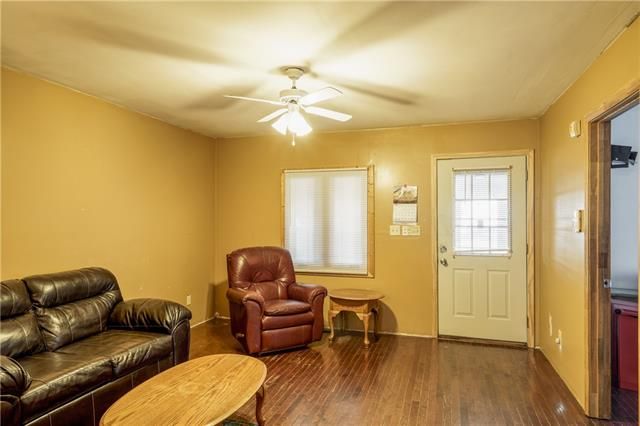 941 N Monroe Ave, Kansas City, MO 64120