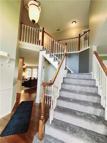 8105 W 145th St, Overland Park, KS 66223
