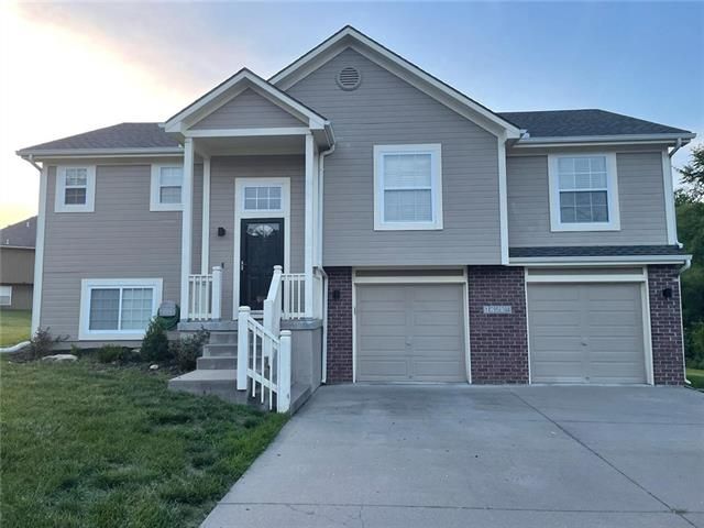 12534 E 56th St, Kansas City, MO 64133