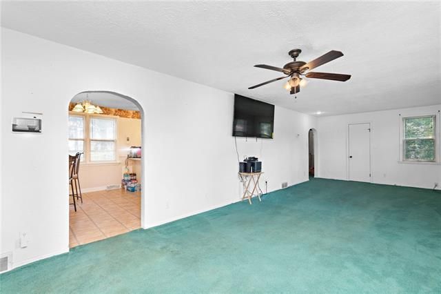 6714 E 66th St, Kansas City, MO 64133