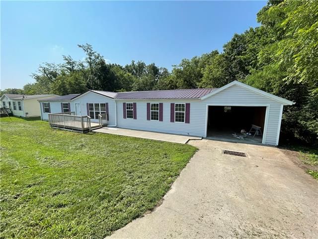 1164 NE 15 Rd, Knob Noster, MO 65336