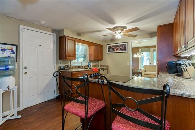 6409 E 99th St, Kansas City, MO 64134