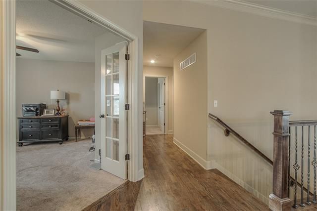 9300 Maplewoods Pw, Kansas City, MO 64155