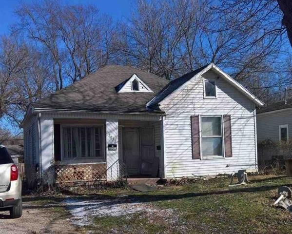 2058 N Park Ave, Springfield, MO 65803