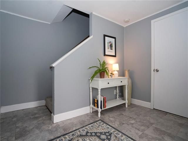 601 W 101st St, Kansas City, MO 64114