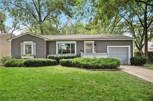 7706 Washington St, Kansas City, MO 64114