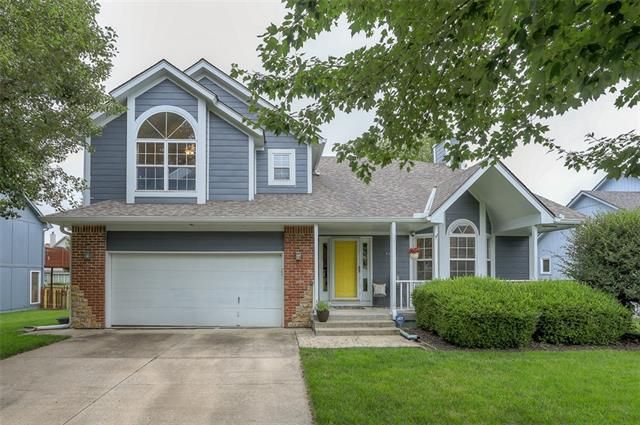 401 SW Albatross Ct, Lee's Summit, MO 64082