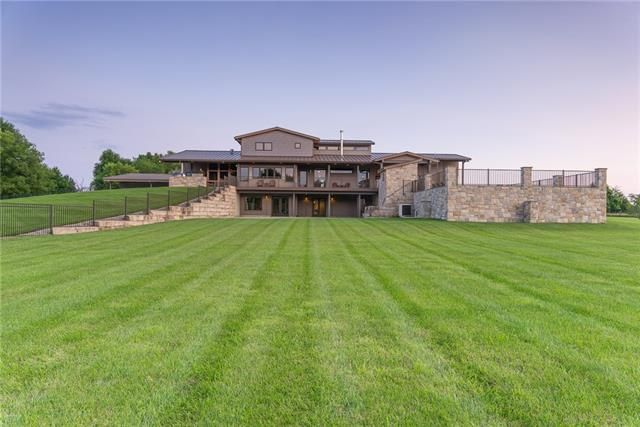 34712 E Hendricks Rd, Lone Jack, MO 64070