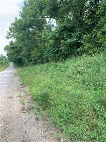 Rr 2 Box 149 Rd, Adrian, MO 64720