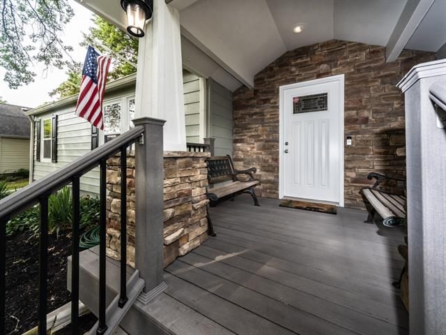 608 SE Green St, Lee's Summit, MO 64063