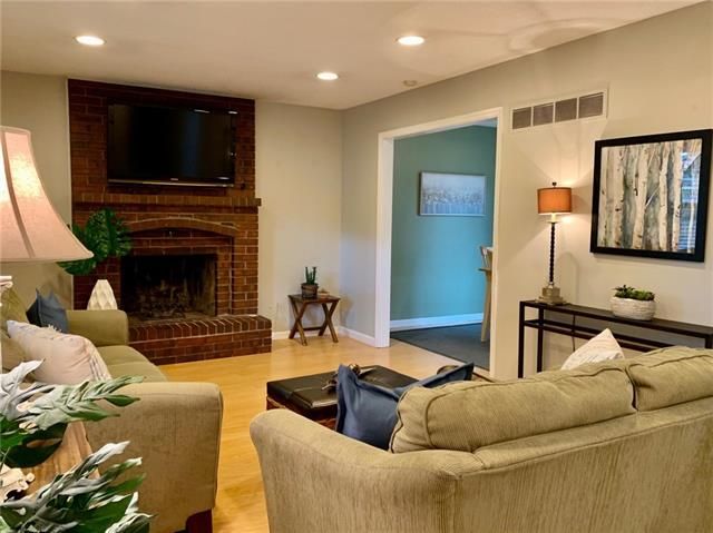 12201 E 56th Ter, Kansas City, MO 64133