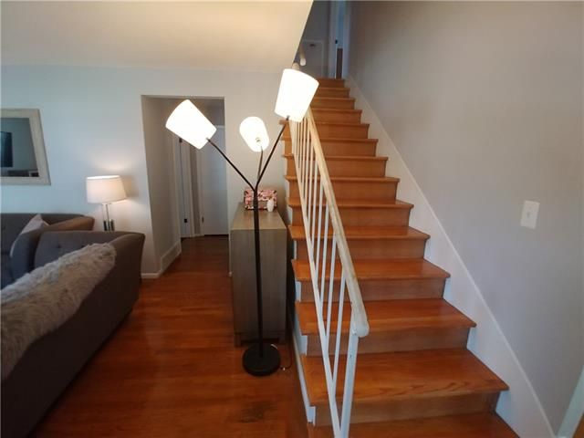 7609 E 93rd St, Kansas City, MO 64138