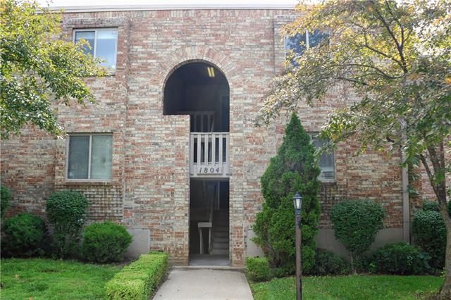 1804 E 97th St #B, Kansas City, MO 64131