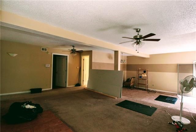 1804 E 97th St #B, Kansas City, MO 64131