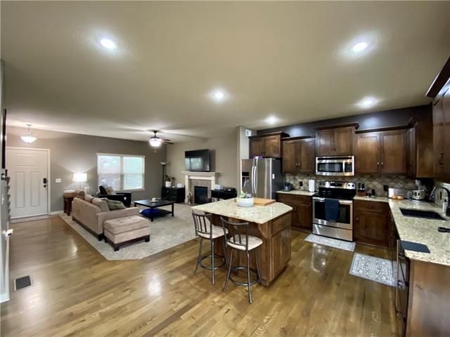 10109 N Ditman Ave, Kansas City, MO 64157
