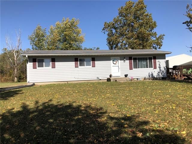 18380 Cr 334 Rd, Norborne, MO 64668