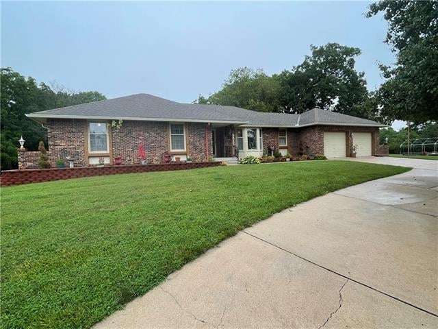 9412 High Grove Rd, Kansas City, MO 64149