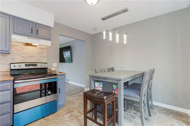 617 E Bristol Ln, Olathe, KS 66061
