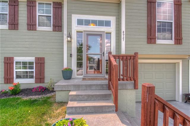 8927 NE 117th St, Kansas City, MO 64157