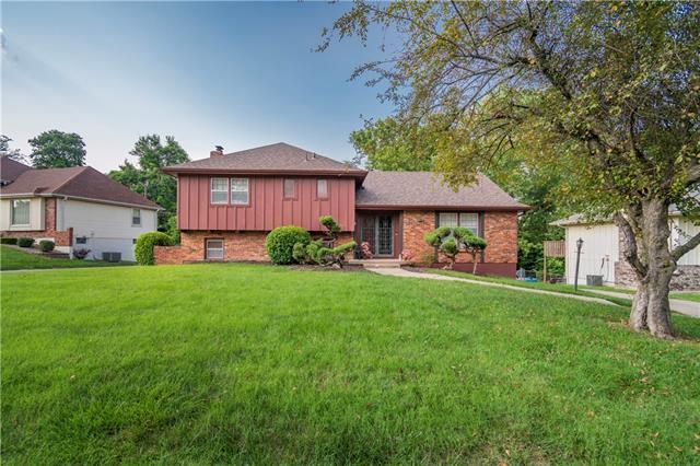 8618 E 50th Ter, Kansas City, MO 64129