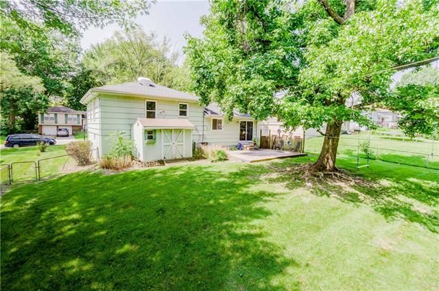 8000 E 92nd Ter, Kansas City, MO 64138