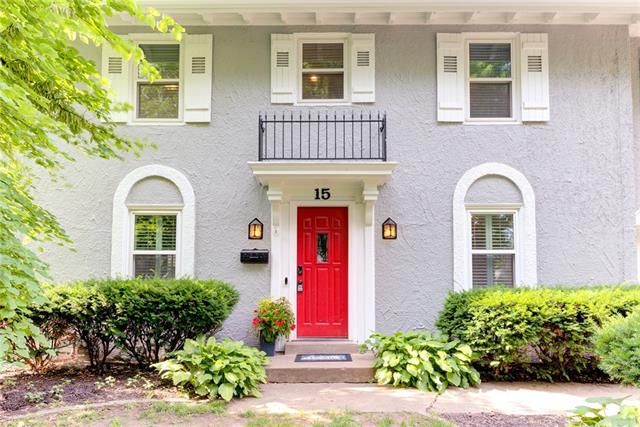 15 E Winthrope Rd, Kansas City, MO 64113