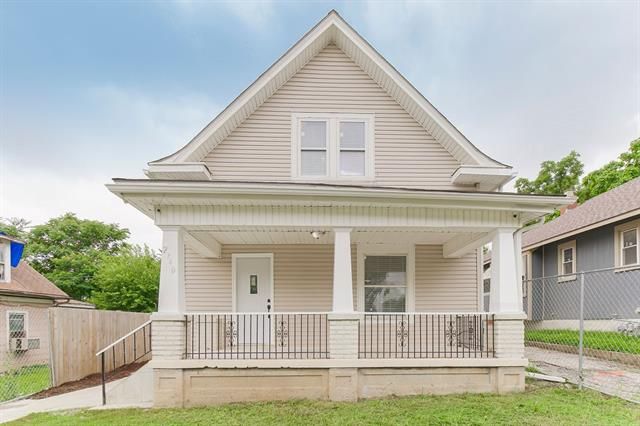 2740 Cypress Ave, Kansas City, MO 64128
